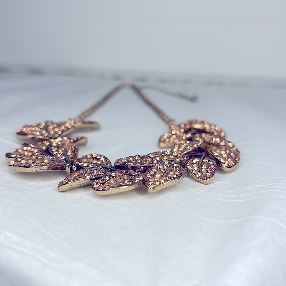 Rose gold necklace with large gold leaf pattern and soft pink encrusted diamonds - Picture 4 of 5